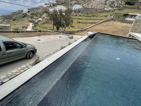 Overflow pool with a view